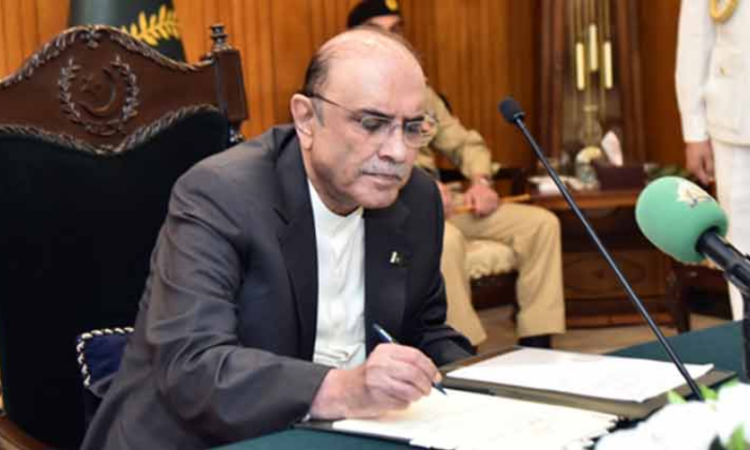 President Signs Law Regulating Public Gatherings in Islamabad