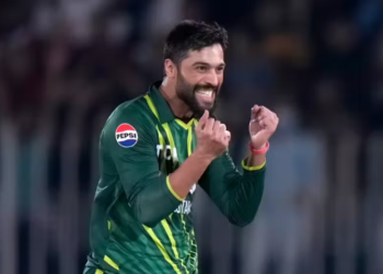 Amir surpasses Bhuvneshwar with 25 maiden overs in T20s cricket.