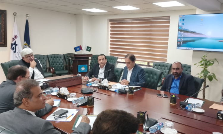 FPCCI president meets chairman FBR