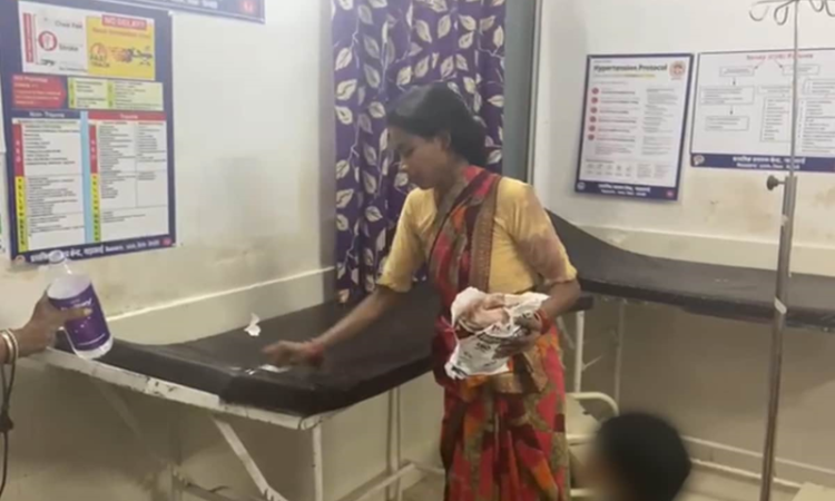 India- Pregnant woman allegedly made To clean hospital bed On which her husband died