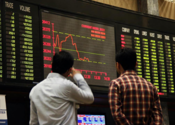 PSX plummets amid political turmoil