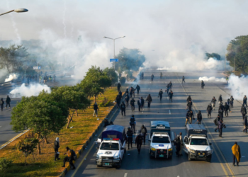 Violent actions by PTI workers continue amid protests in Islamabad