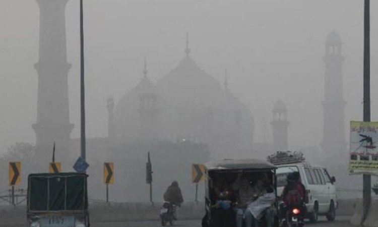 Smog worsens health crisis in Punjab, 1.9 million affected