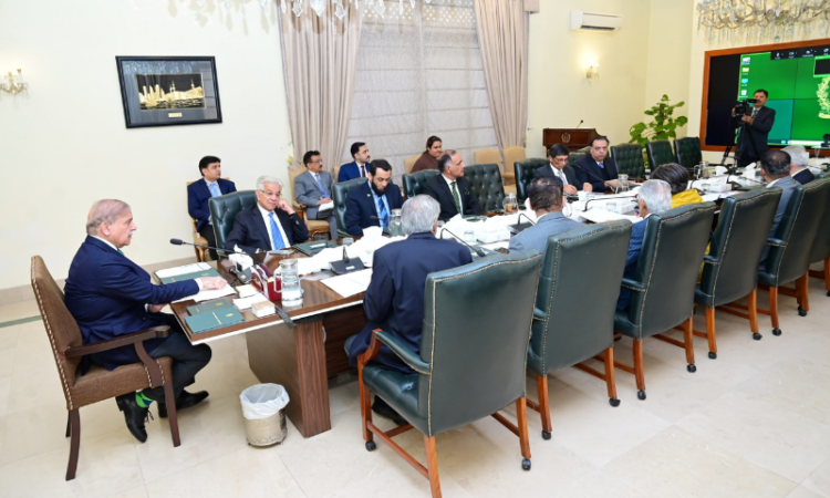 PM directs swift evacuation plan for Pakistanis in Syria