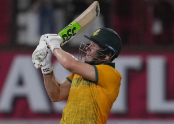 South Africa defeats Pakistan in first T20I thriller