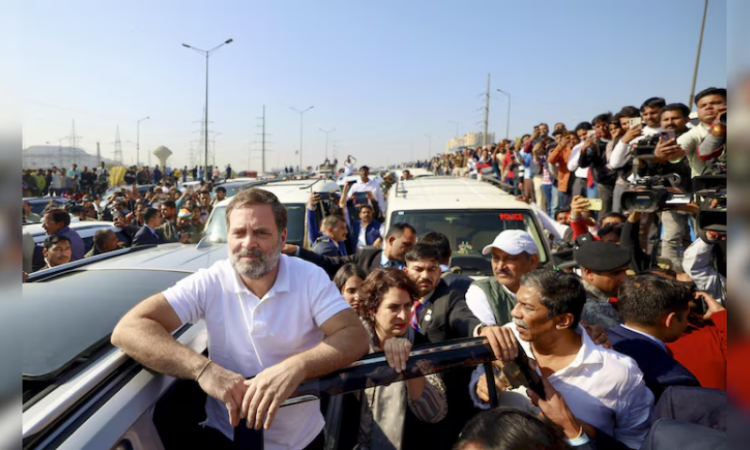 Rahul Gandhi's convoy stopped at Ghazipur on way to Sambhal