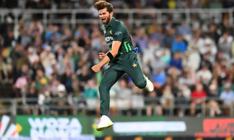 Afridi's heroics shine as Pakistan clinch ODI series against South Africa