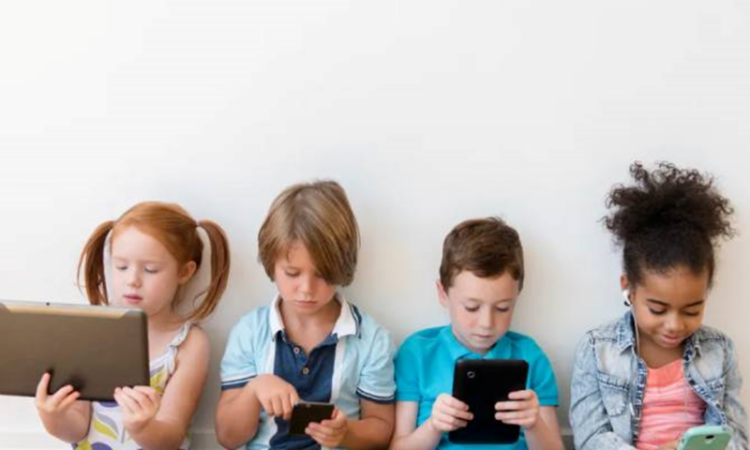 UK government urges online platforms to prioritize high-quality children's content