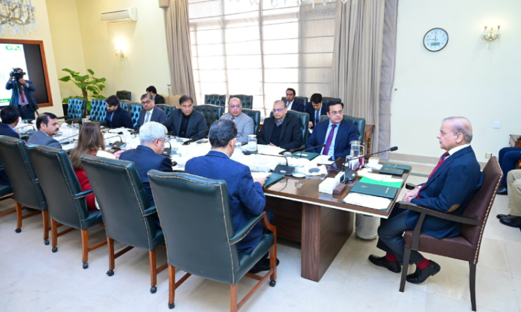 PM directs construction of modern hotels and facilities to boost tourism