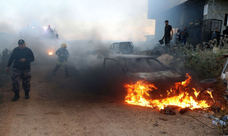 Israeli forces set fire to homes near Al-Awda hospital in north Gaza