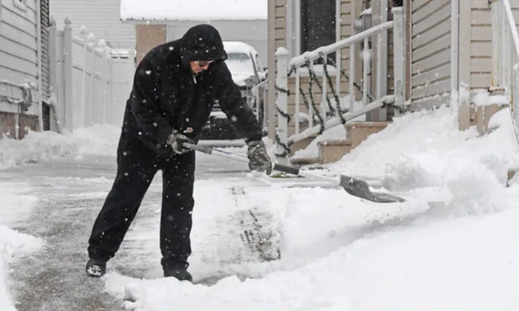 Blizzards, ice, and freezing rain grip millions across U.S. as winter storm intensifies