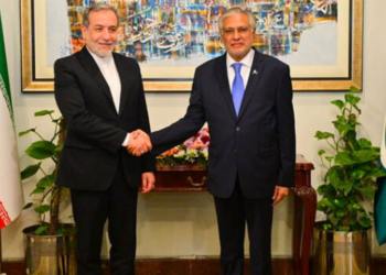 Ishaq Dar, Iranian counterpart discuss Middle East crisis in phone call