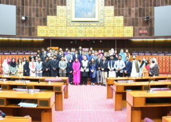 Interns take the helm in mock parliament session at Pakistan’s Parliament house