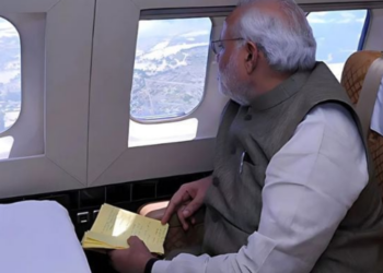 Modi uses Pakistani airspace en route to Paris