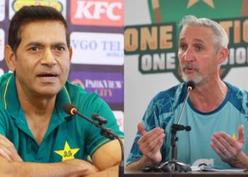 Jason Gillespie slams Aaqib Javed, calls him a 'clown' for undermining coaches