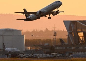 Airlines re-route and cancel flights amid India-Pakistan hostilities
