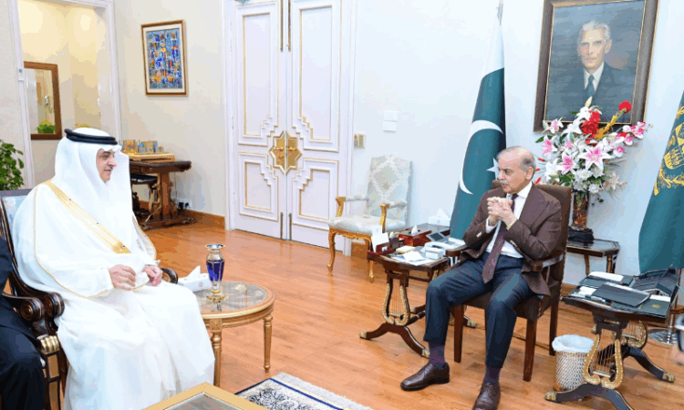 PM urges Saudi Arabia, brotherly nations to help defuse regional tensions