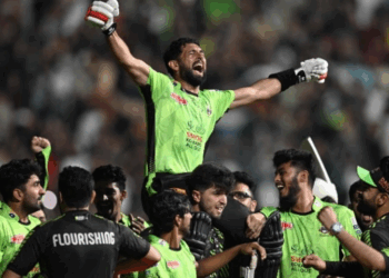 Sikandar Raza arrives minutes before toss to lead Lahore Qalandars to thrilling PSL title victory