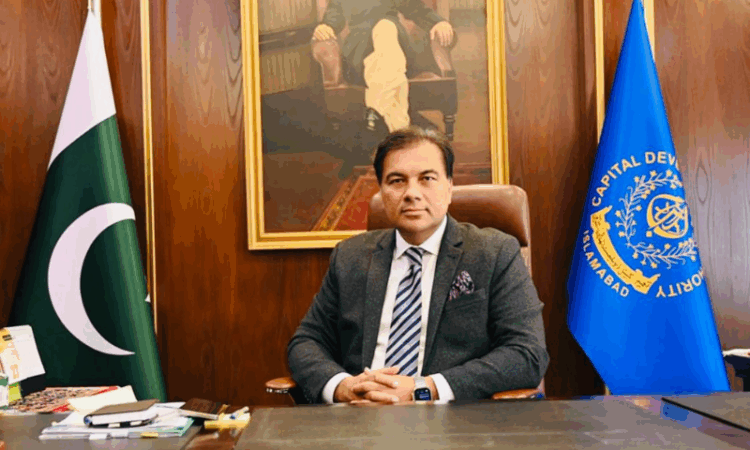 CDA Chairman reaffirms commitment to modern, eco-friendly public transport in Islamabad