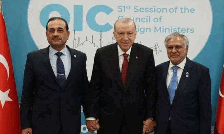 Dar, Asim meet Erdogan on OIC sidelines