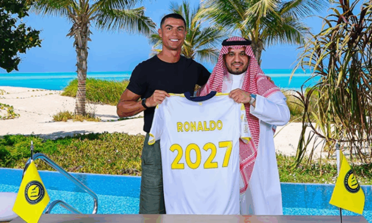 Cristiano Ronaldo signs two-year extension with Al Nassr, will stay until 2027