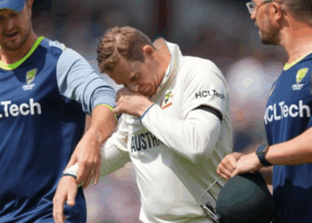 WTC final: Steve Smith taken to hospital after painful finger injury at Lord’s