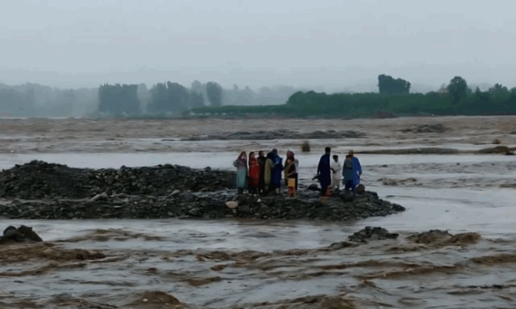 Swat River tragedy: 9 dead, four missing after flash floods sweep away 17