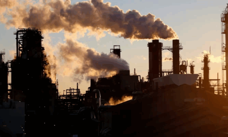 Pakistan urges emissions cuts, climate finance at COP-29 retreat