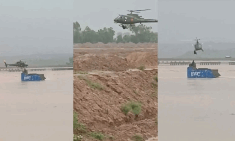 Pakistan Army rescues flood-stranded families in daring helicopter mission