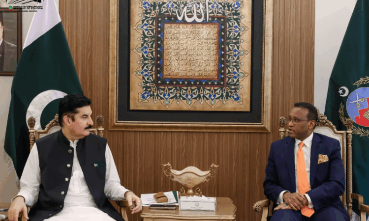 Ethiopian Envoy calls on Governor KPK to discuss bilateral cooperation