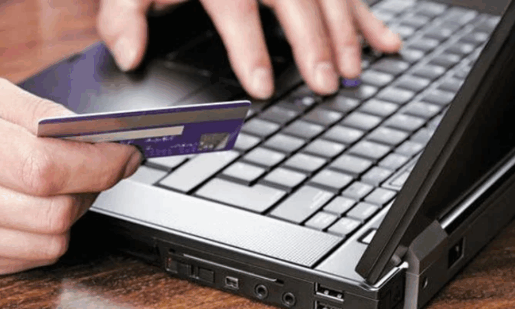 Illegal call centre busted in Faisalabad; 149 arrested in online fraud operation