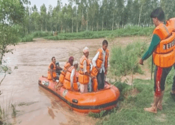 PDMA issues high flood warning for Indus at Kalabagh and Chashma as monsoon intensifies