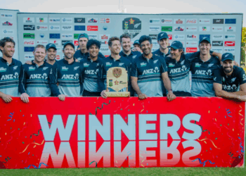 New Zealand edge South Africa in final-over thriller to clinch T20I tri-series title
