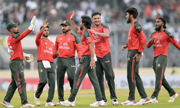 Emon, bowlers shine as Bangladesh crush Pakistan by seven wickets in T20I series opener