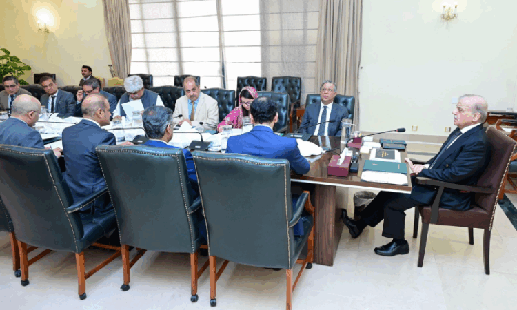 PM applauds record 42% tax revenue surge, orders swift implementation of economic reforms