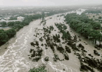 Fears mount as Texas flood death toll hits 119, over 160 still missing