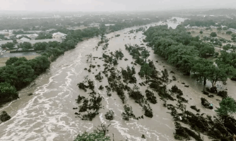 Fears mount as Texas flood death toll hits 119, over 160 still missing