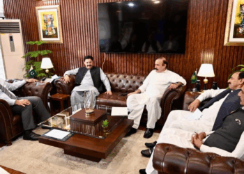 Islamabad lawmakers meet CDA Chief to discuss development and public issues