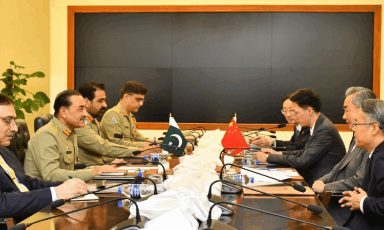 COAS, Chinese FM reaffirm resolve to strengthen All-Weather Strategic Partnership