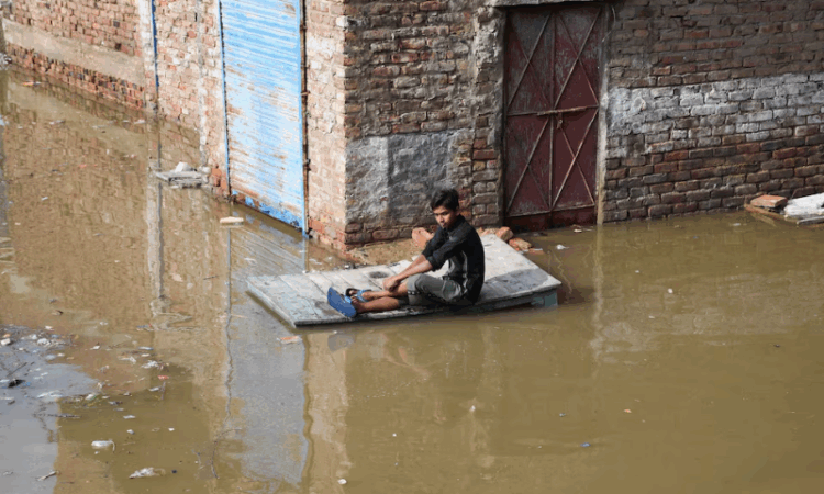 Pakistan lake formed by mountain mudslide threatens ‘catastrophic’ floods
