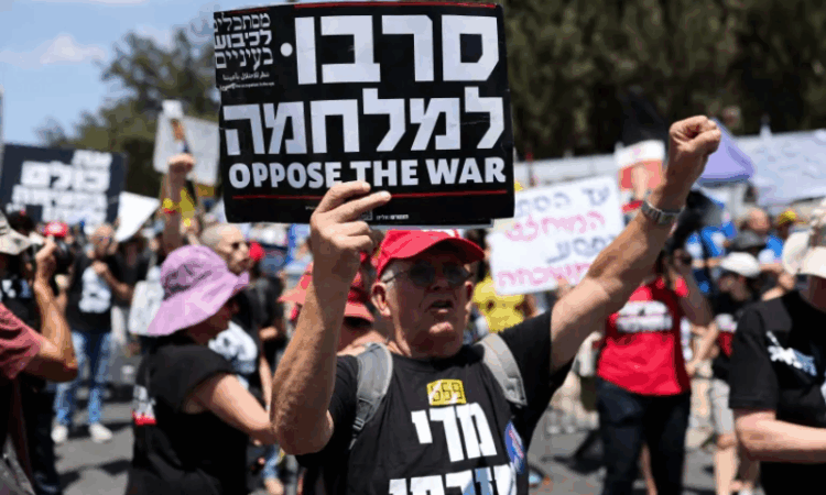 Over 600 former Israeli security chiefs urge Trump to end Gaza war