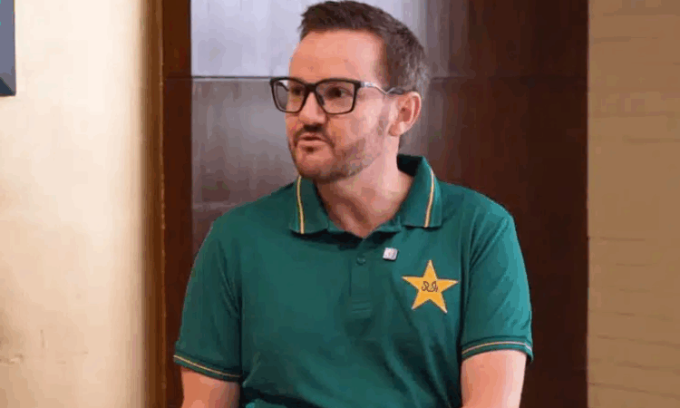Hesson dedicates Pakistan’s back-to-back wins to flood victims