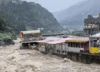 Flash floods claim 299 lives across Pakistan; monsoon rains set to intensify