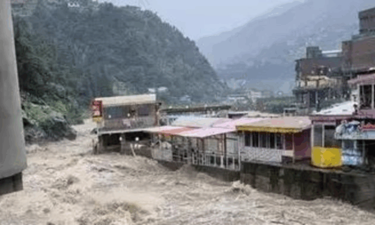 Flash floods claim 299 lives across Pakistan; monsoon rains set to intensify