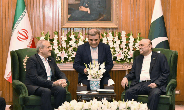 President Zardari, Iranian counterpart vow to strengthen bilateral ties