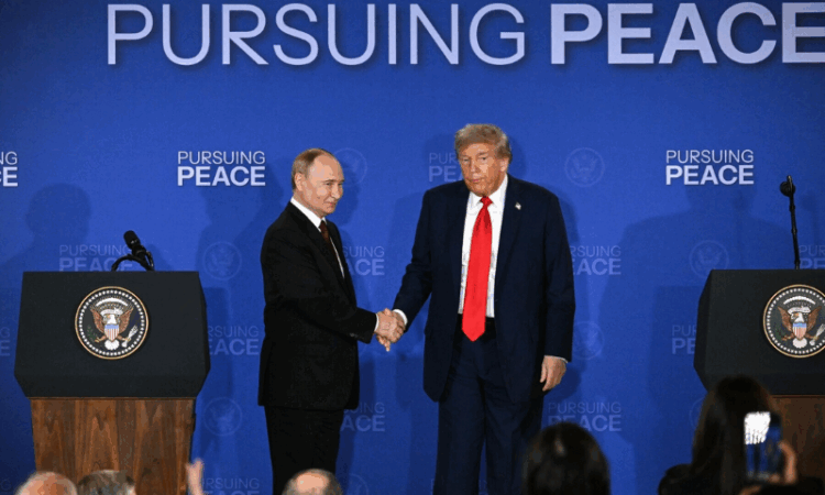 Trump pushes for US-Russia-Ukraine summit after ceasefire talks with Putin fail