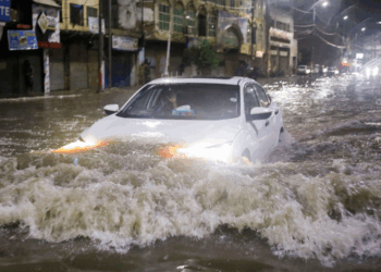 PMD forecasts rain in upper regions, heatwave to persist in plains