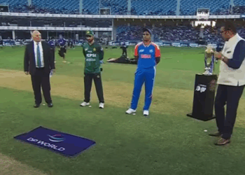 Pakistan win toss, bat first in high-voltage Asia Cup clash against India