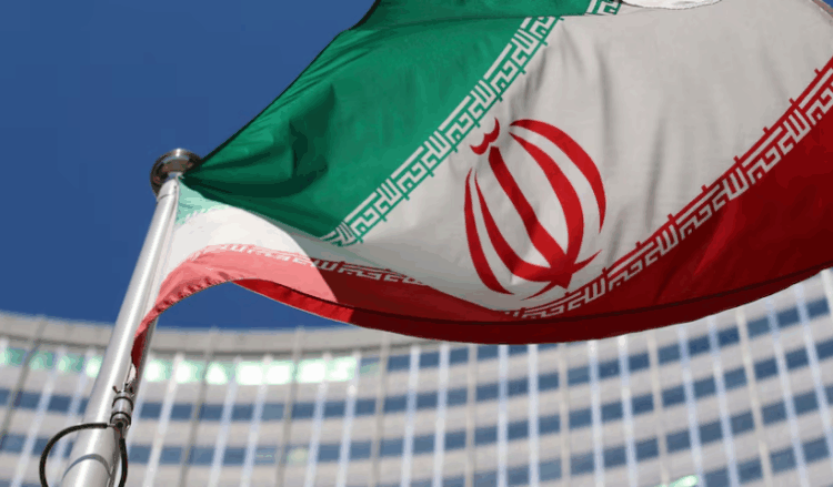 Iranians brace for economic pain, war risks as UN sanctions snap back