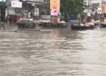 Karachi paralysed as torrential rains trigger flooding, kill three